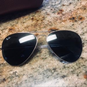 Ray-Ban Sunglasses 🕶